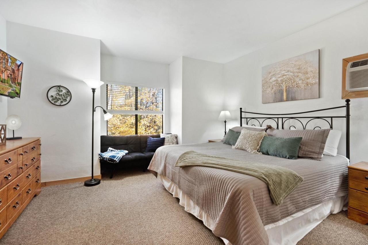Beautiful Seven Springs- 2 Bed, 2 Bath Apartamento Champion
